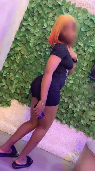 Femke, 25