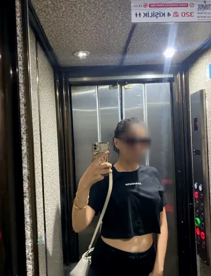 Hajar, 33