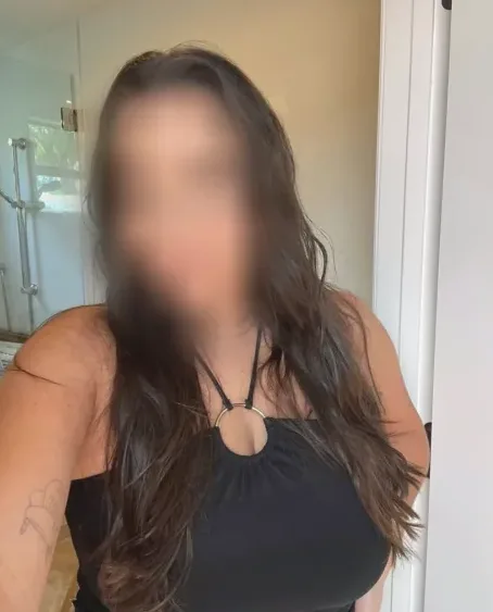 Monique, 36
