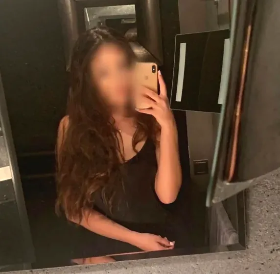 Tess, 24
